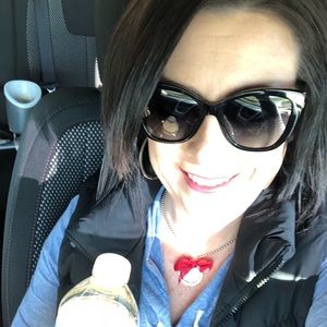 Meet your Posher, Kelly